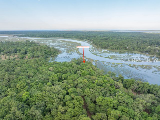 39 Creek House Ln, St Helena Island, SC 29920