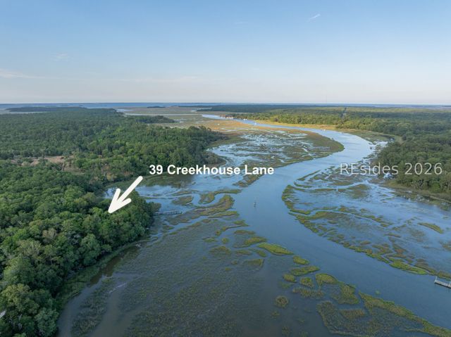 39 Creek House Ln, St Helena Island, SC 29920