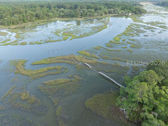 39 Creek House Ln, St Helena Island, SC 29920