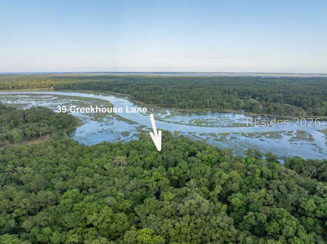 39 Creek House Ln, St Helena Island, SC 29920