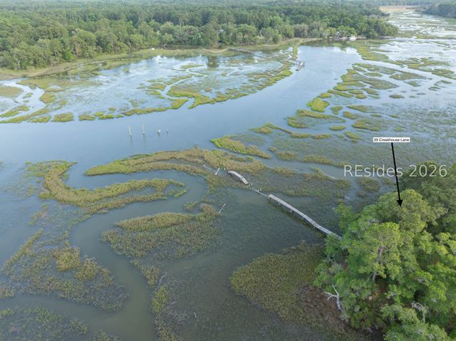 39 Creek House Ln, St Helena Island, SC 29920