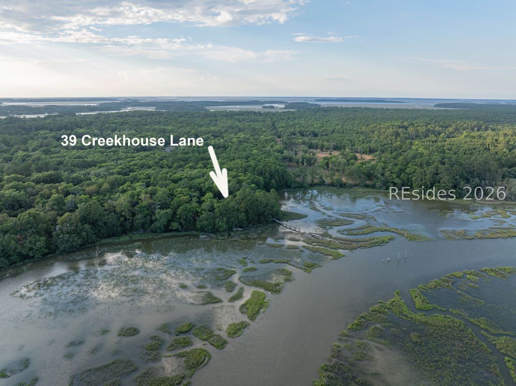 39 Creek House Ln, St Helena Island, SC 29920