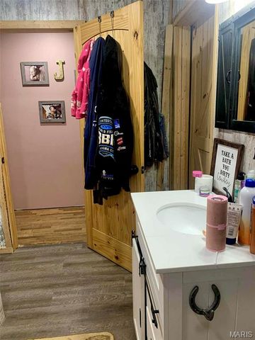 18384 County Road 487, Puxico, MO 63960