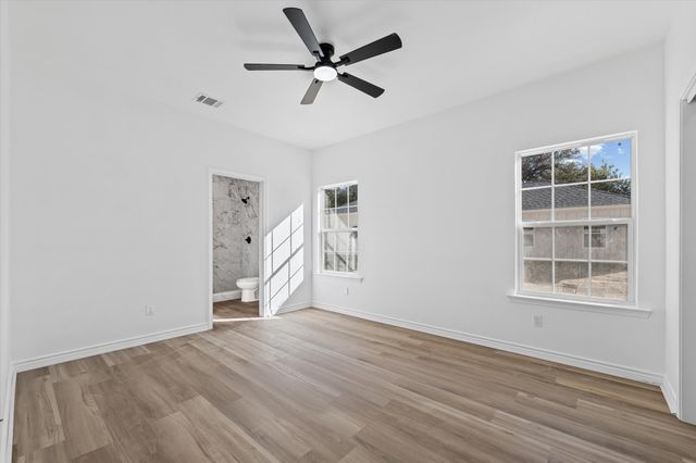 305 Meador Street, Moody, TX 76557