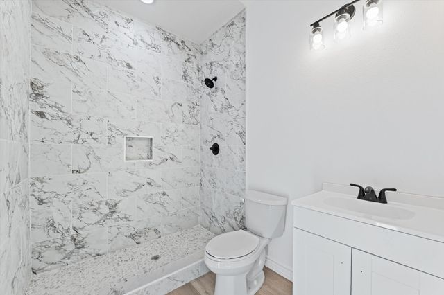 305 Meador Street, Moody, TX 76557