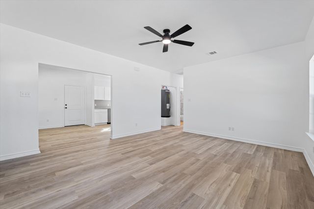 305 Meador Street, Moody, TX 76557