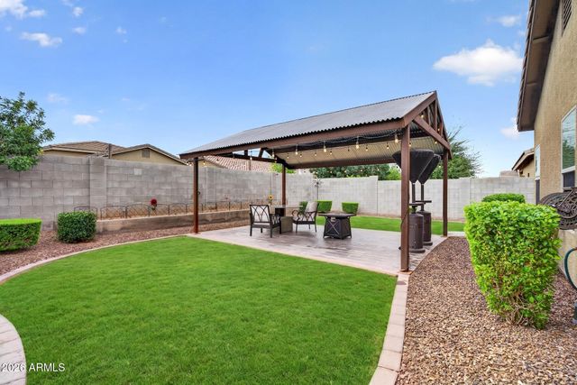 827 W BANYAN Avenue, San Tan Valley, AZ 85140
