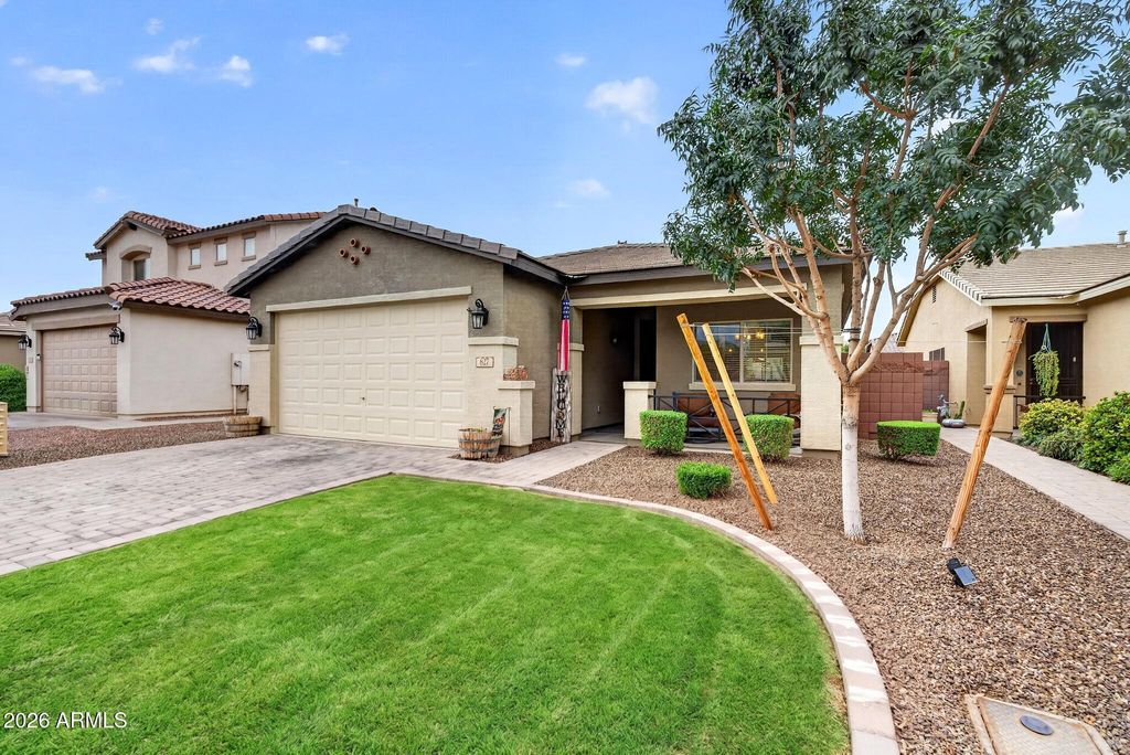 827 W BANYAN Avenue, San Tan Valley, AZ 85140 — photo 3