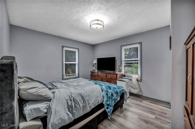 5461 Wellesley Avenue, North Olmsted, OH 44070