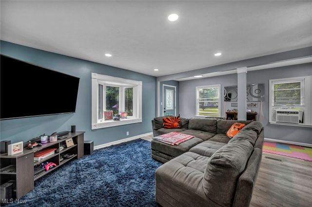 5461 Wellesley Avenue, North Olmsted, OH 44070