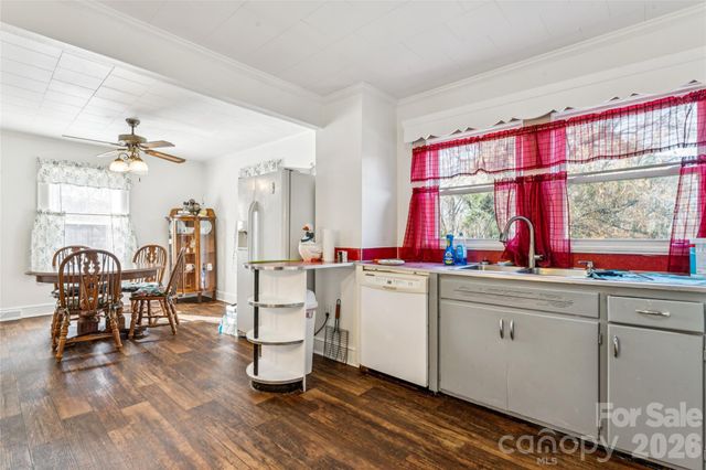 7910 Nc Hwy 90 Highway E, Stony Point, NC 28678