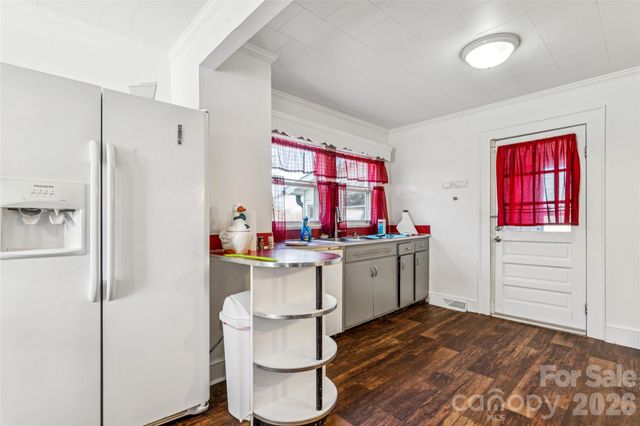 7910 Nc Hwy 90 Highway E, Stony Point, NC 28678