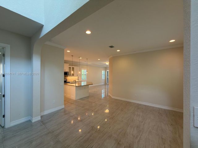 455 SW 113th Lane 455, Pembroke Pines, FL 33025