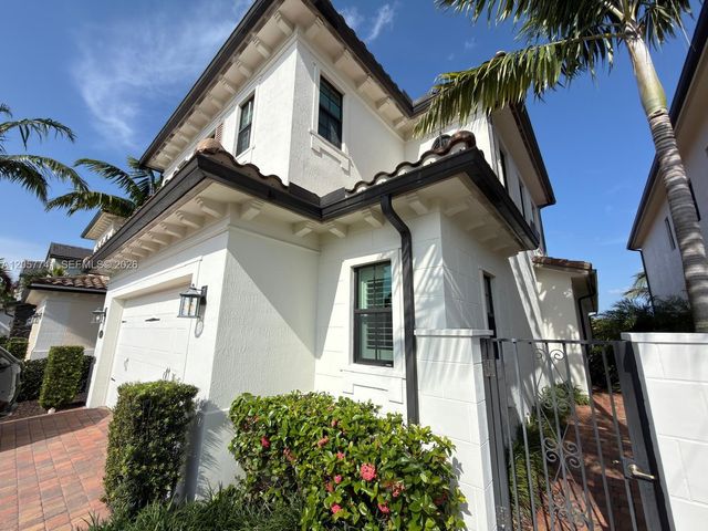 455 SW 113th Lane 455, Pembroke Pines, FL 33025