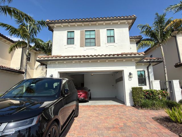 455 SW 113th Lane 455, Pembroke Pines, FL 33025
