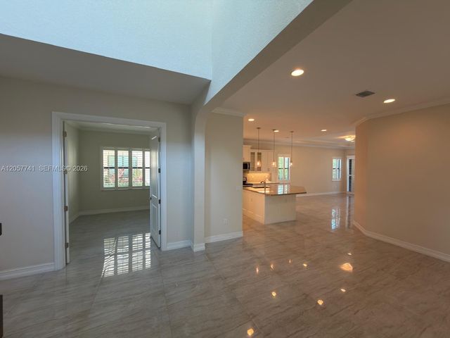 455 SW 113th Lane 455, Pembroke Pines, FL 33025