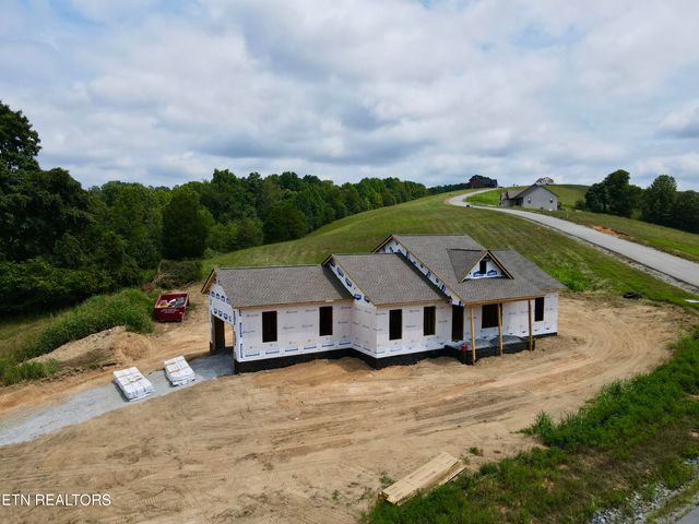 114 Moonstone Lane, New Tazewell, TN 37825