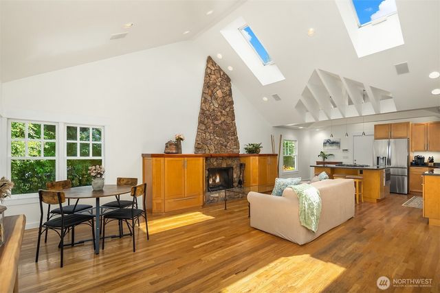 6007 SE 22nd Street, Mercer Island, WA 98040