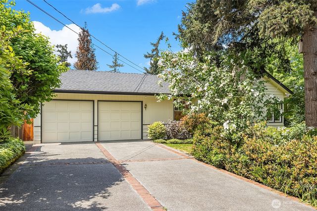 6007 SE 22nd Street, Mercer Island, WA 98040