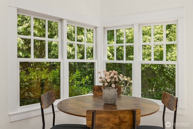 6007 SE 22nd Street, Mercer Island, WA 98040