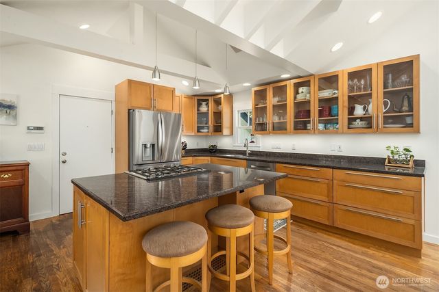 6007 SE 22nd Street, Mercer Island, WA 98040