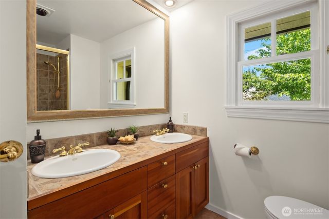 6007 SE 22nd Street, Mercer Island, WA 98040