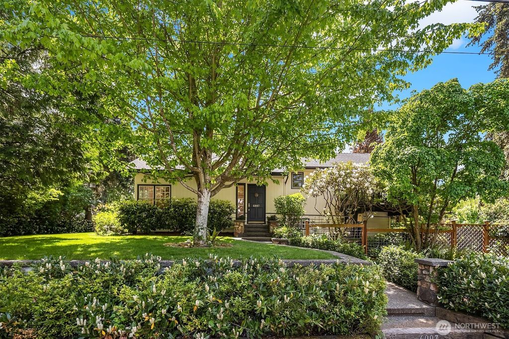 6007 SE 22nd Street, Mercer Island, WA 98040