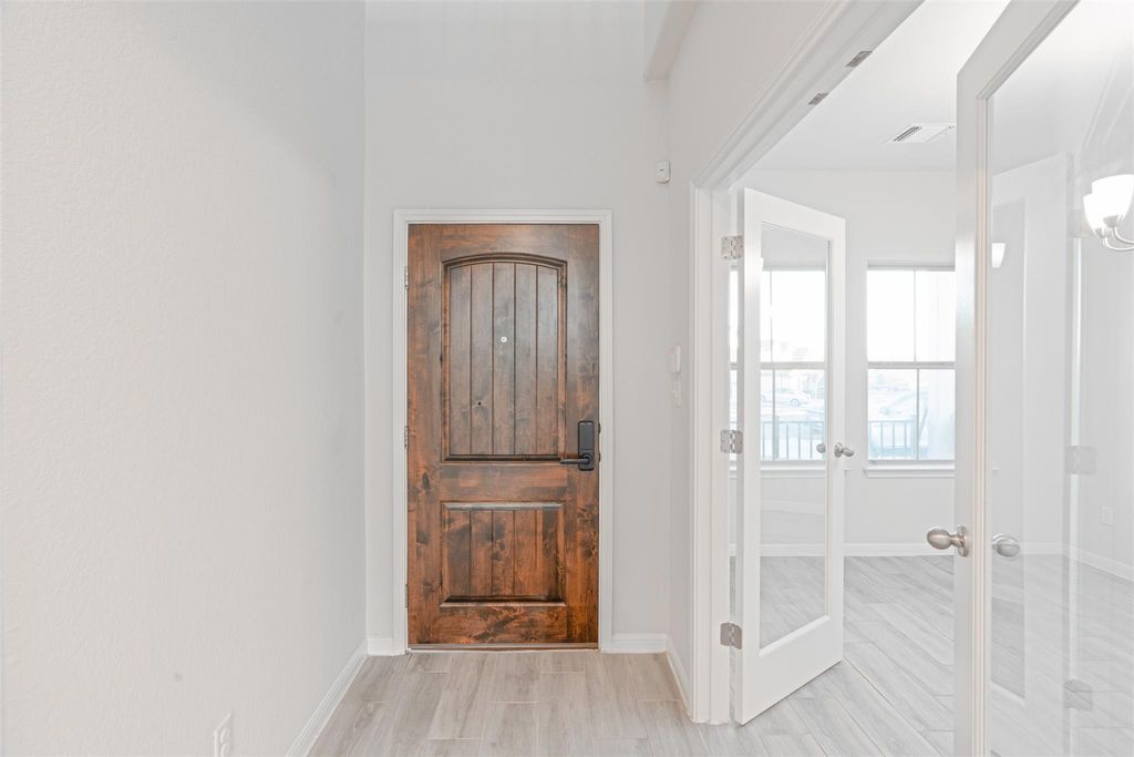 204 Greenway DR, Georgetown, TX 78628