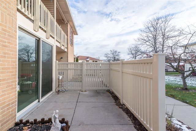 61137 Greenwood Drive, South Lyon, MI 48178