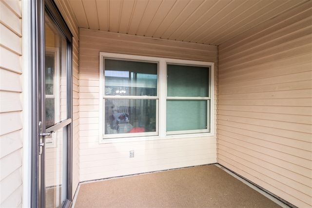 61137 Greenwood Drive, South Lyon, MI 48178