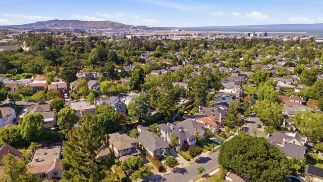 2512 Hale Drive, Burlingame, CA 94010