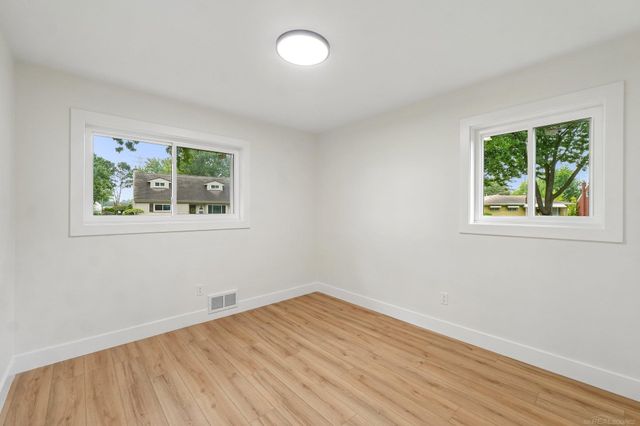 29812 Newport Drive, Warren, MI 48088