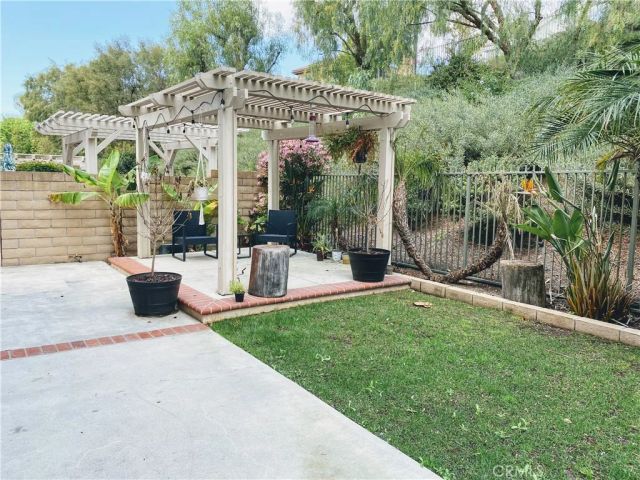41 Feather Ridge, Mission Viejo, CA 92692