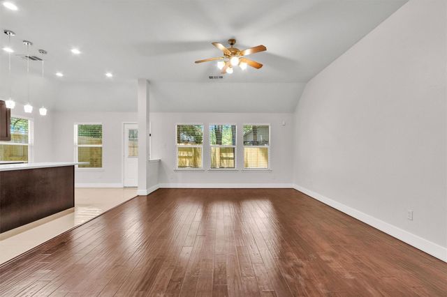 119 S Star Ridge Circle, The Woodlands, TX 77382