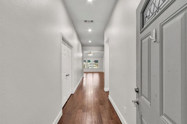 119 S Star Ridge Circle, The Woodlands, TX 77382