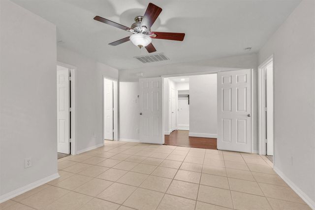 119 S Star Ridge Circle, The Woodlands, TX 77382