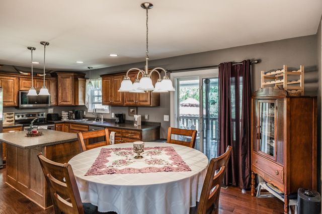 513 College St, Portland, TN 37148
