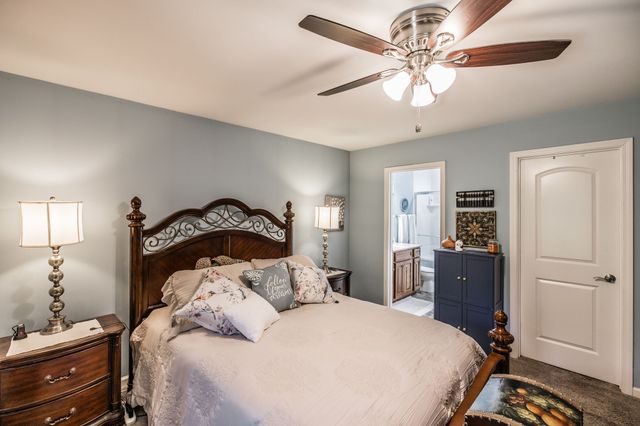 513 College St, Portland, TN 37148