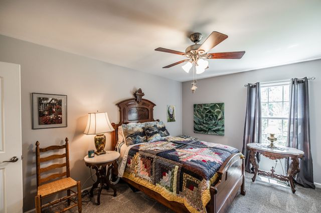 513 College St, Portland, TN 37148