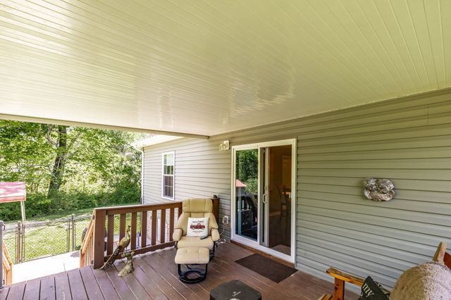 513 College St, Portland, TN 37148