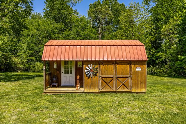 513 College St, Portland, TN 37148