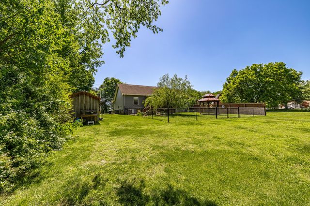 513 College St, Portland, TN 37148