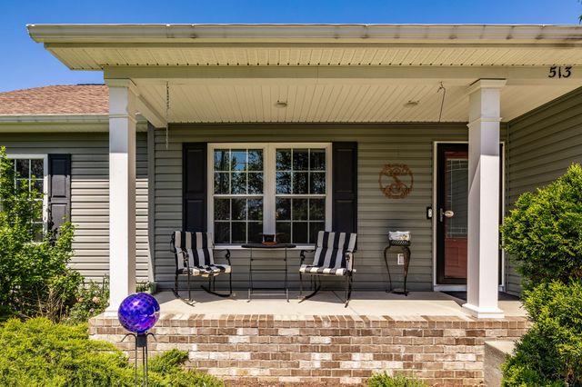 513 College St, Portland, TN 37148