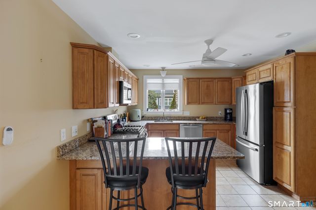 21 Rivercliff Drive, Milford, CT 06460