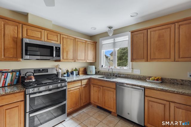 21 Rivercliff Drive, Milford, CT 06460