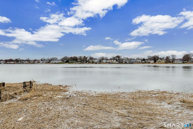 21 Rivercliff Drive, Milford, CT 06460