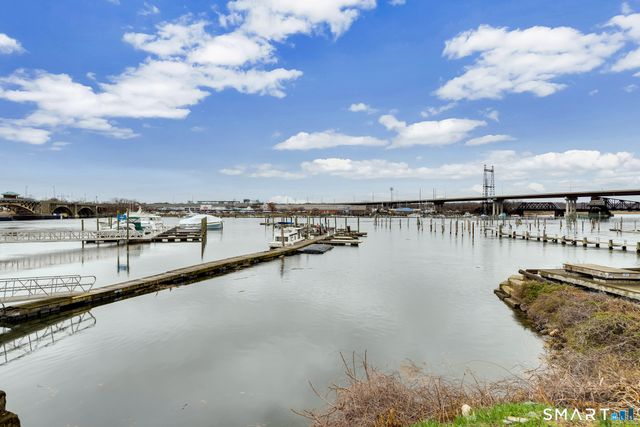 21 Rivercliff Drive, Milford, CT 06460