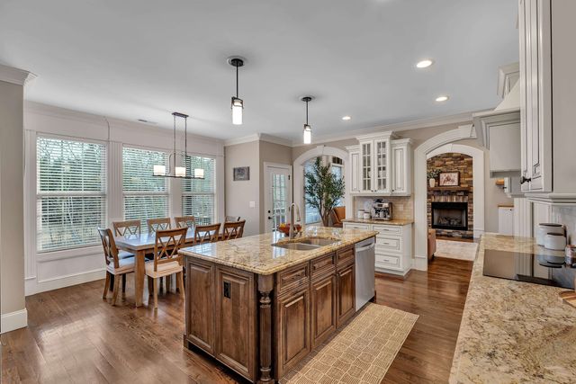 108 Rocky Water Pointe, Wellford, SC 29385