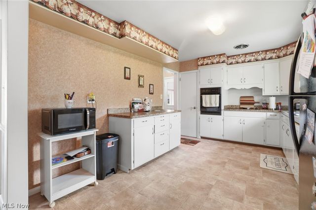 1416 W 64th Street, Ashtabula, OH 44004