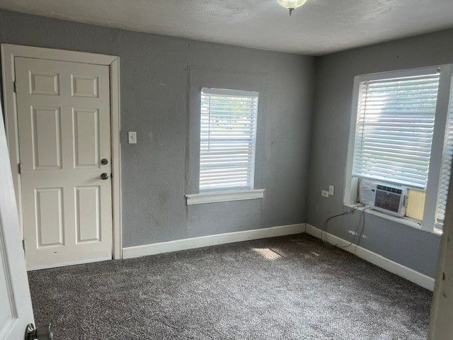206 W 6th Street, Irving, TX 75060